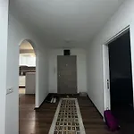 Center Lueks Apartament *