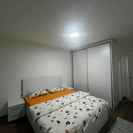 Διαμέρισμα Center Lueks *